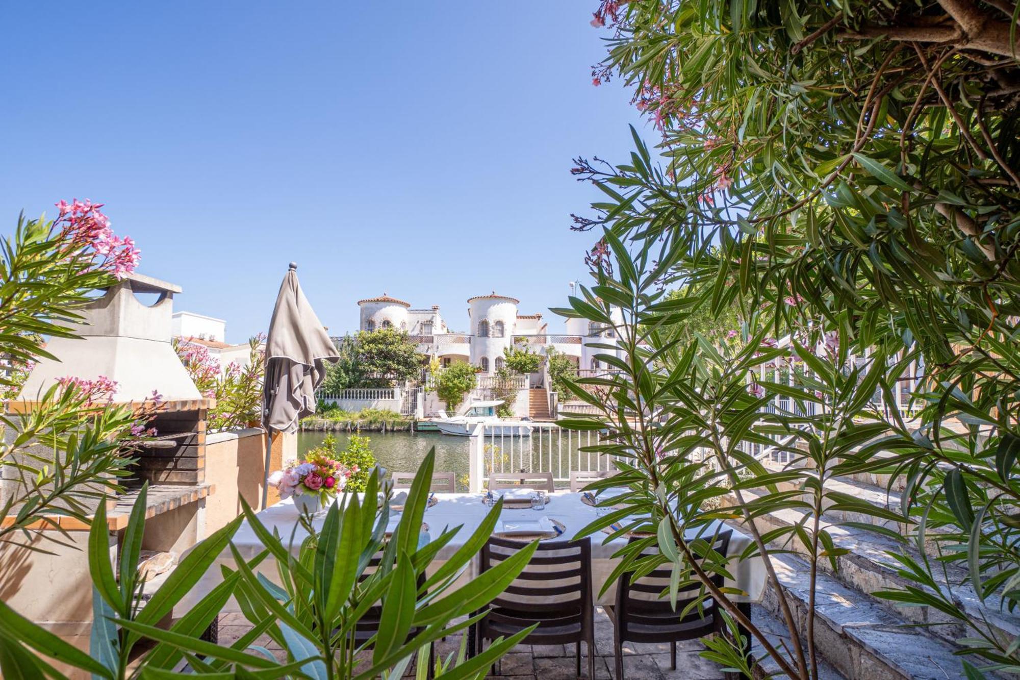 Jouvacations Villa Freser Empuriabrava Exterior foto