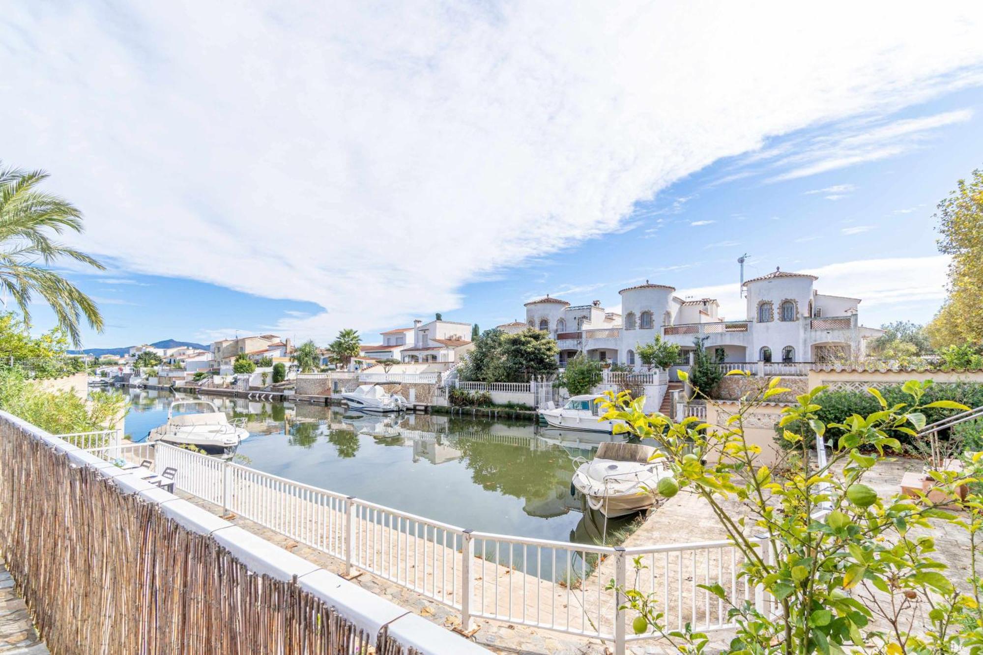 Jouvacations Villa Freser Empuriabrava Exterior foto
