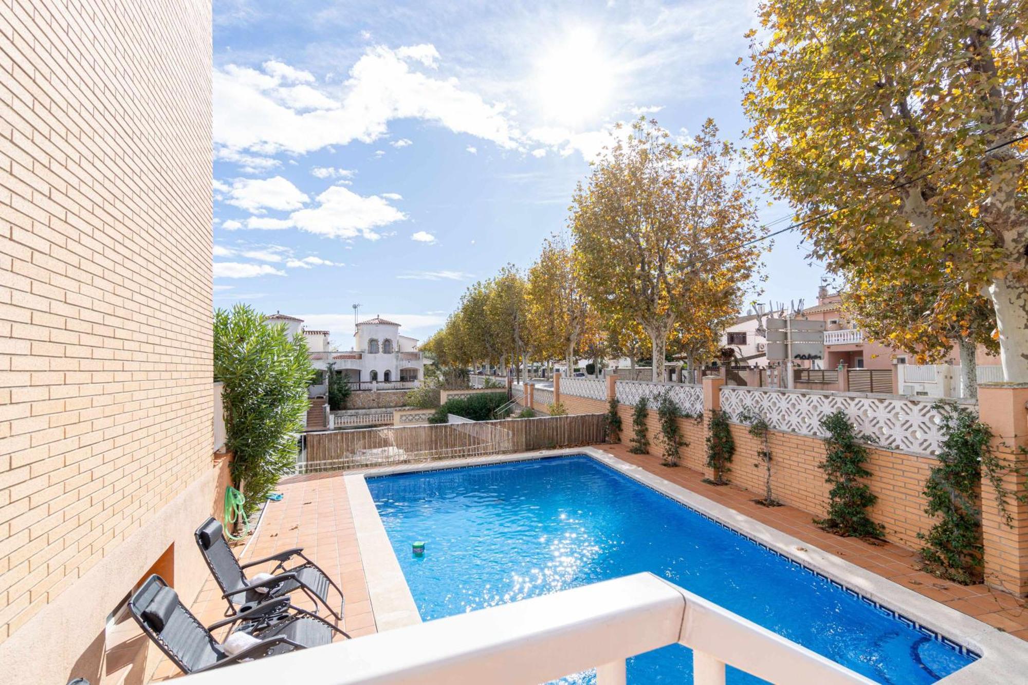 Jouvacations Villa Freser Empuriabrava Exterior foto